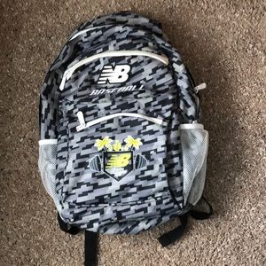 new balance baseball bag